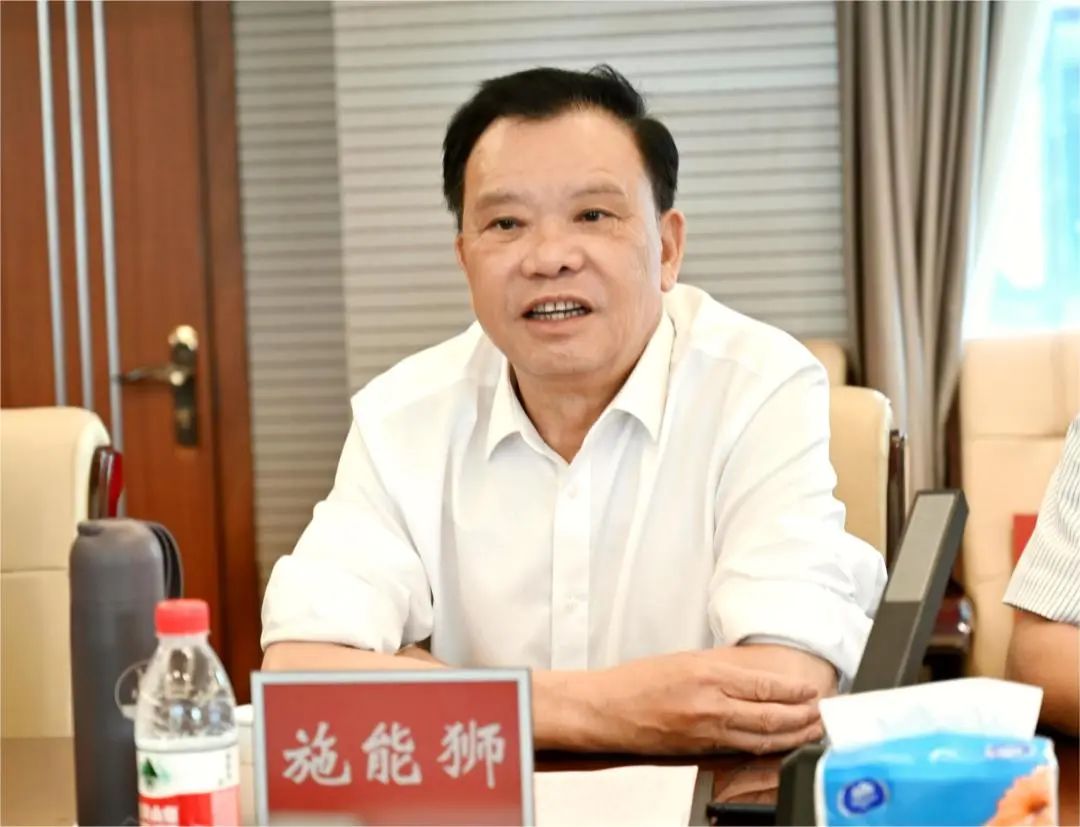 施能狮.JPG