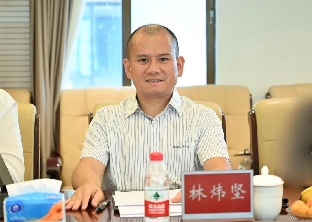林炜坚.JPG